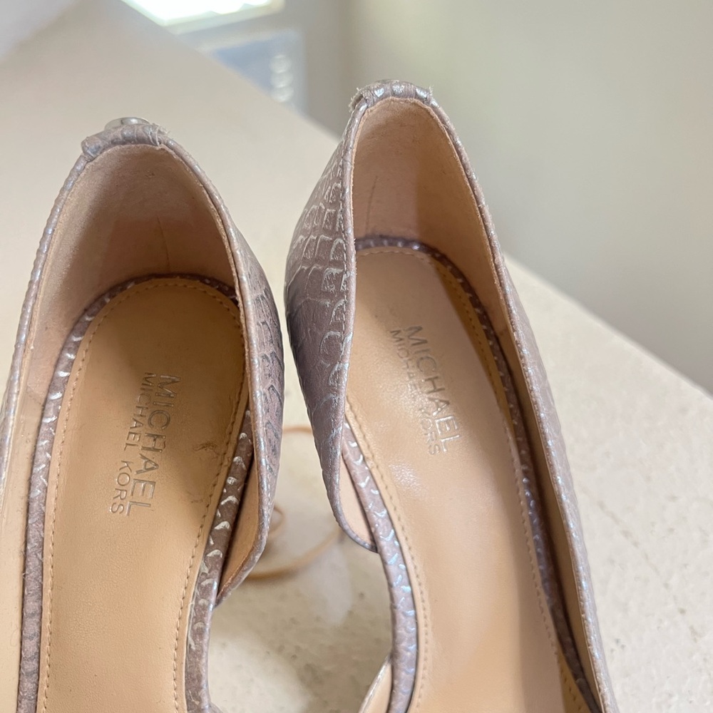 Michael Kors Nathalie Flex High Pump Metallic Embossed Leather Silver Size 5.5 - Picture 6 of 12